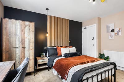 🔥Recently renovated modern rooms available🔥 Main Photo