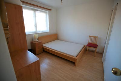 Double Room/Bedroom in 5 Bedrooms SW19 Main Photo