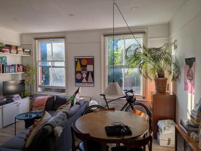Room in a flat share in West Hampstead  Main Photo