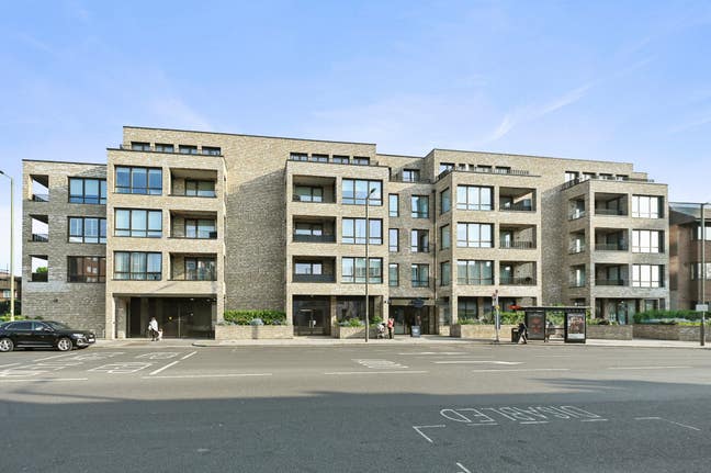 2-Bed Furnished Penthouse + Parking: Whetstone N20 Main Photo