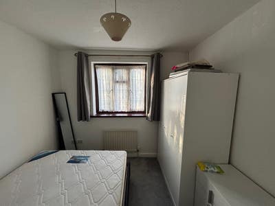 Double room (zone 2) - 7mins to New Cross Gate Main Photo