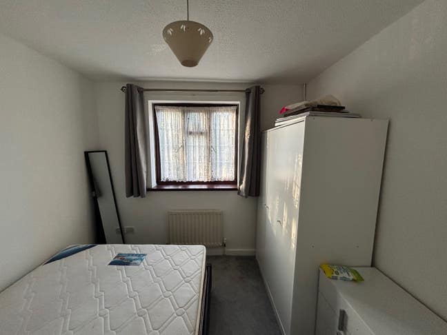 Double room (zone 2) - 7mins to New Cross Gate Main Photo