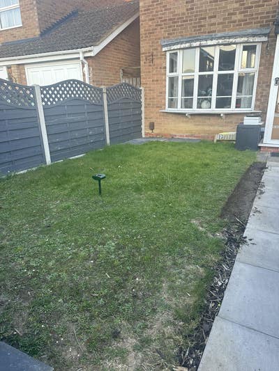 Lovely home, central to town centre and M5 Main Photo