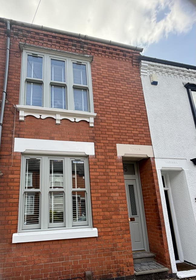 Two Double Bedrooms Main Photo
