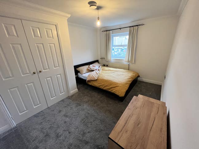  Professional rooms with Parking Main Photo