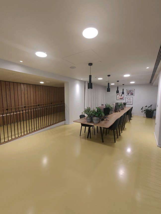 Ensuite double room with free gym& modern amenties Main Photo