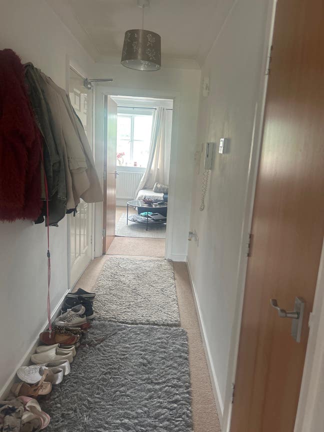 1 spacious bedroom Main Photo