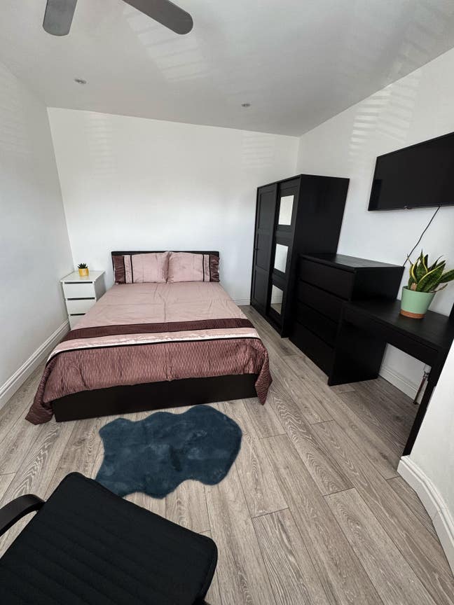 Amazing Double Room House Shared (Single Person) Main Photo