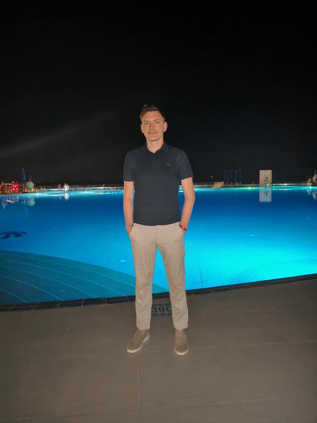 Looking for double room or buddy up Main Photo