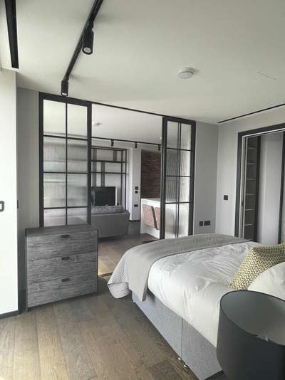 Close to Bank High Class Apartment Main Photo