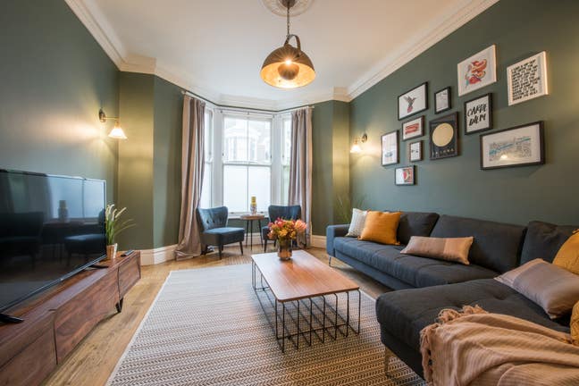 Spacious Modern Double in Brixton Main Photo