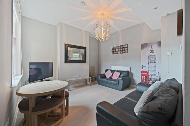 Fulwood Rph Walk 🏥 Huge 🏠Big Rooms Available Main Photo