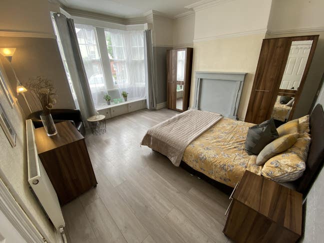 Stamford Rd- Town centre Large Double Room Main Photo