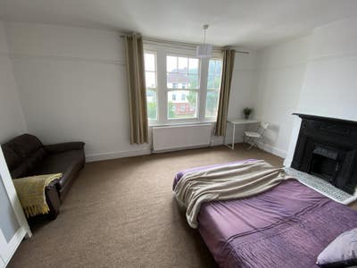 Stamford Rd- Town centre Large Double Room Main Photo