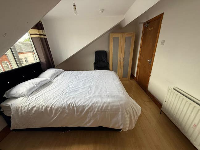 ❤ Elegant Double Room at Dunluce Ave ❤ Main Photo