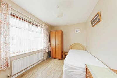 Room to let in quiet area of sturry Main Photo