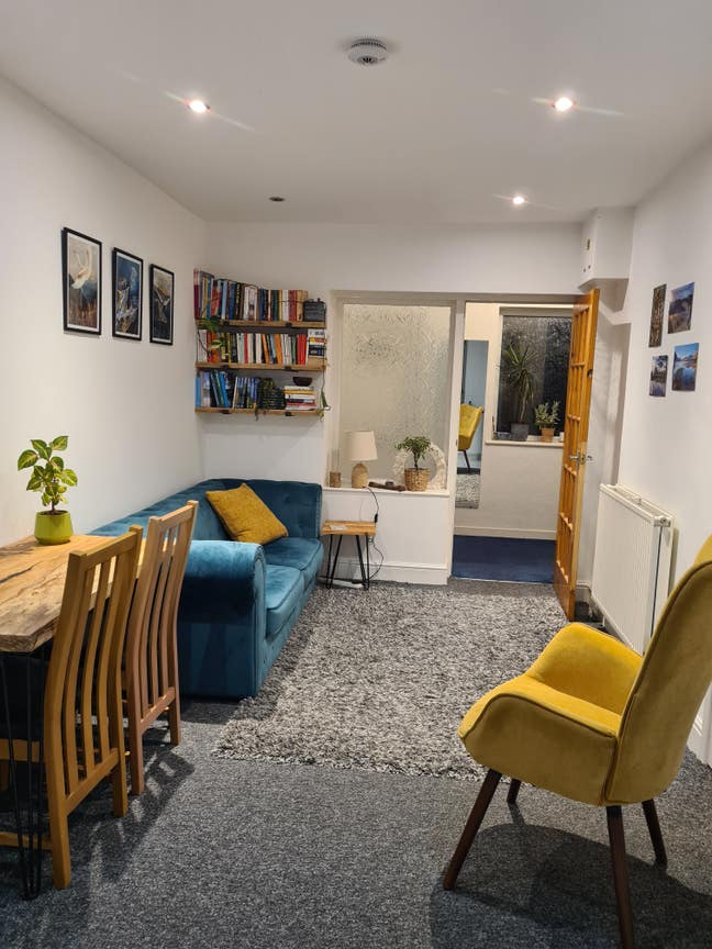 Short Term - Double room in friendly house Main Photo