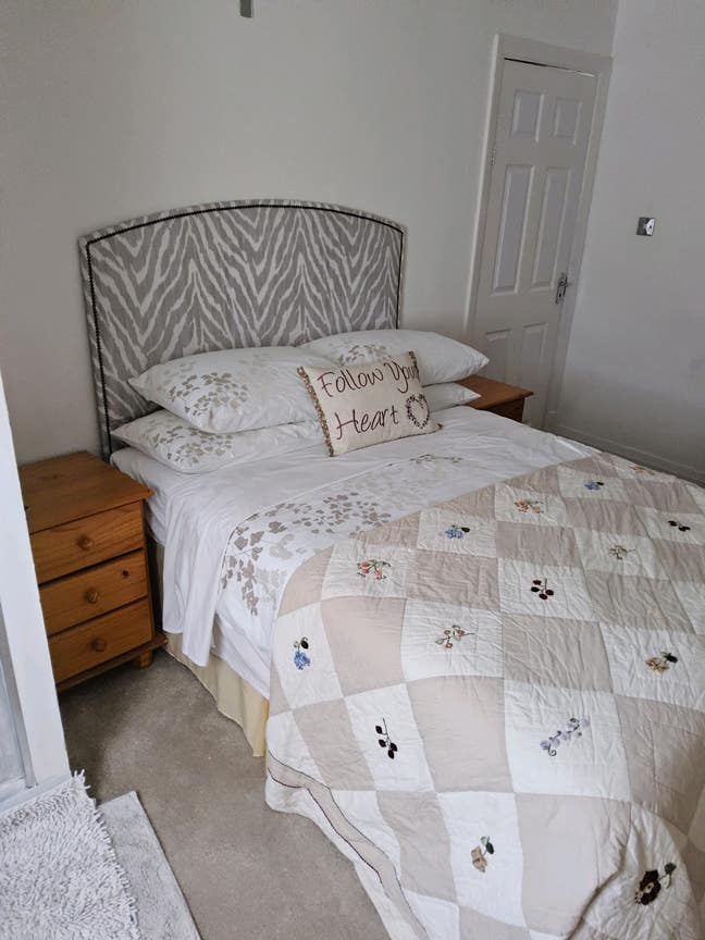 A quiet home for a professional  Main Photo