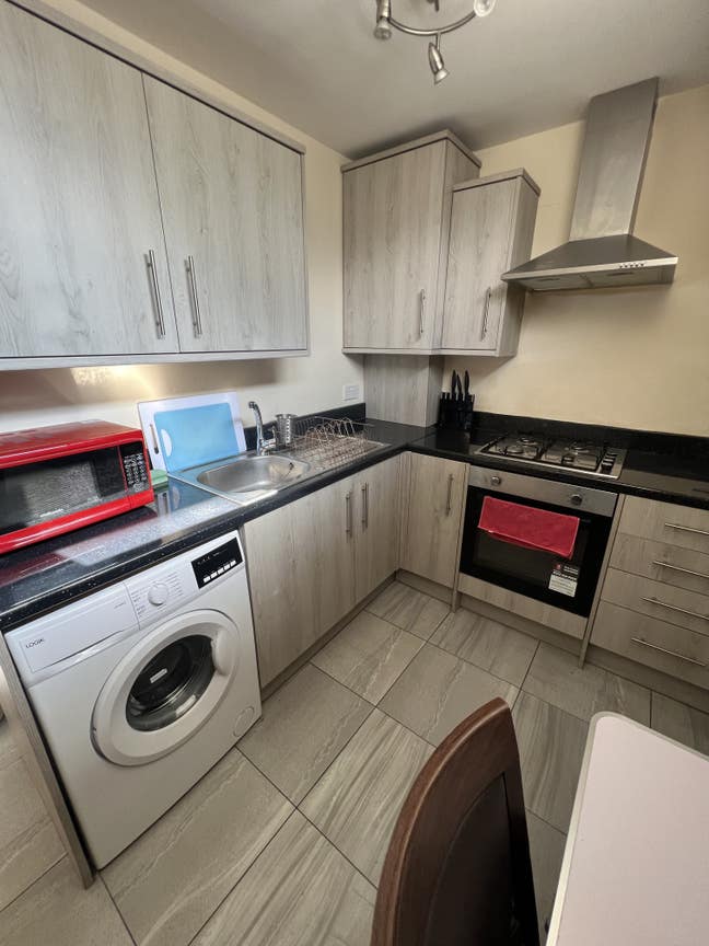 Cosy single room with great location  Main Photo