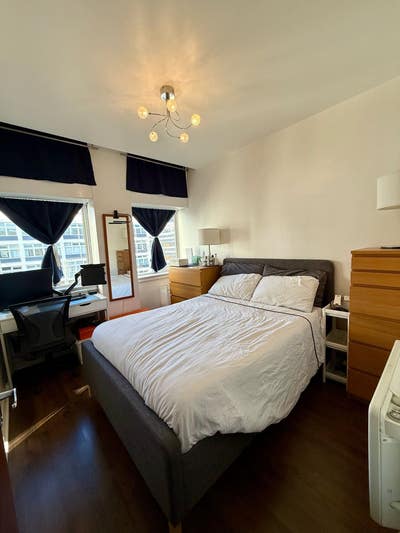 Room to rent in Two bed-two bathroom flat in E&C Main Photo