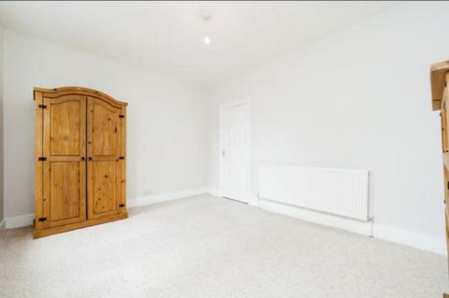 Refurbished rooms available to let, Bow Road Stati Main Photo