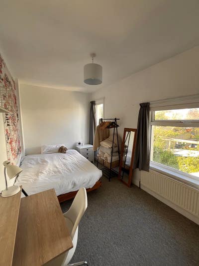 Double bedroom in Falmouth  Main Photo