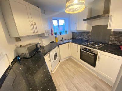 Aldgate East I Liverpool St I All Bill Included Main Photo