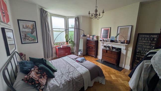 1 large double for rent in Montpelier  - DECEMBER Main Photo