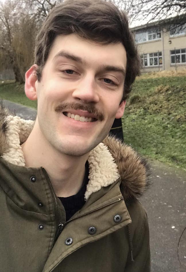 Professional looking for friendly flat in Glasgow Main Photo