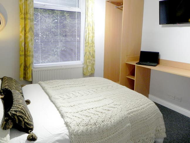 Luxury, En-Suite Room Available - Princes Ave Main Photo