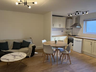 Three-bedroom flat in Muswell Hill Main Photo