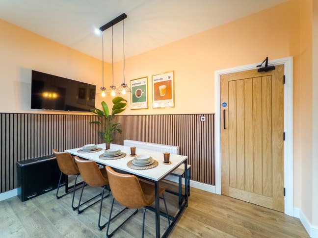 Luxury En-Suite Room Available  Main Photo