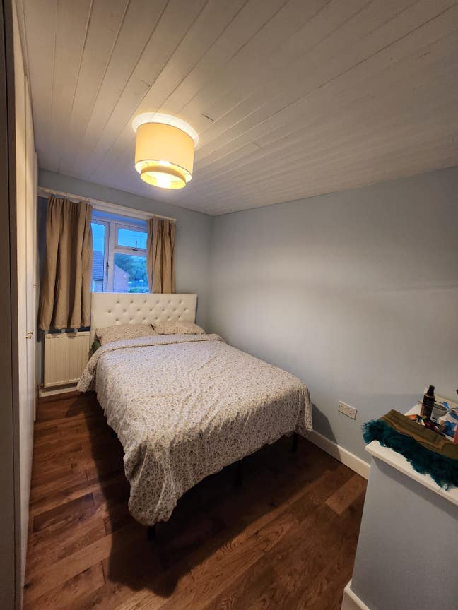 Double bedroom in LE5 Main Photo
