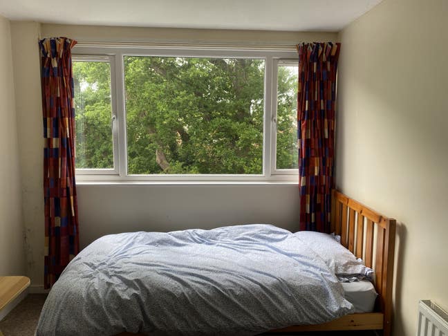 Large double bedroom  Main Photo