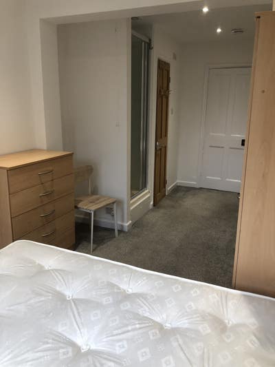 Double room close to oxford city centre  Main Photo