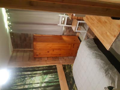 Double bed room available nn4 Main Photo