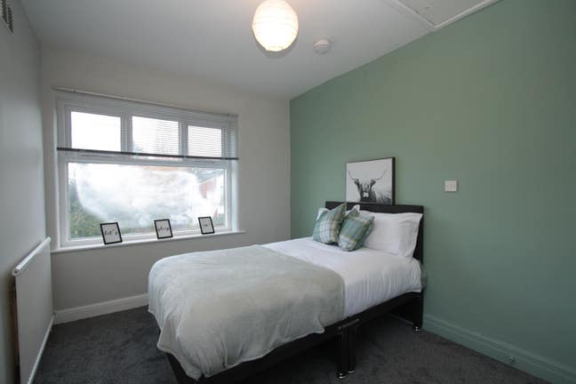 🛏️- West Didsbury-2 Doubles- (ABB12-1/8) Main Photo