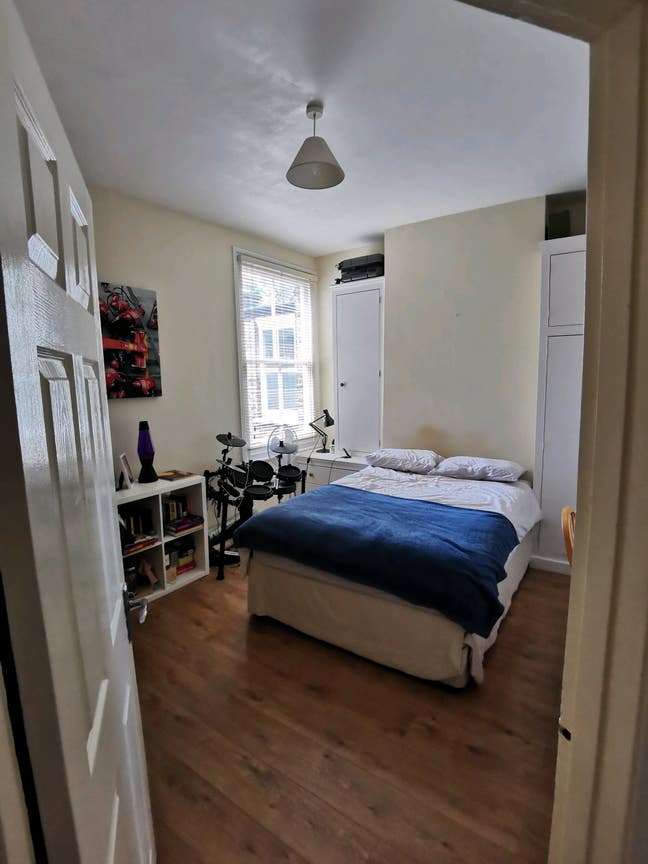 Light double room in great location Main Photo