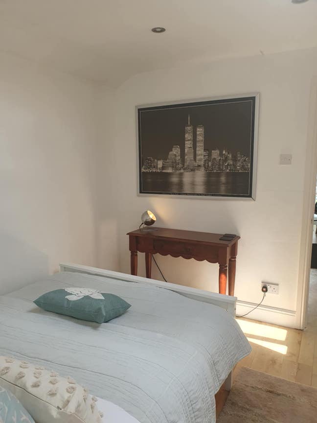 Self contained Annex with garden Mon-Fri 750.00 Main Photo