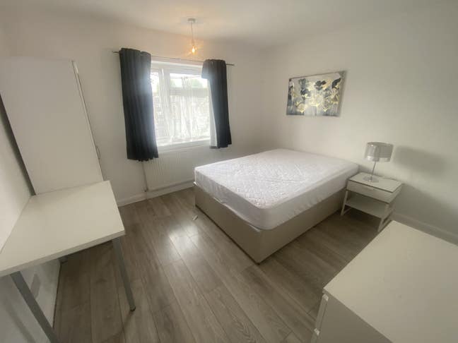 A Bright Student Flat Share Main Photo