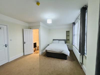 En-Suite Double room, All bills inc Main Photo