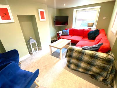 Great centrally located friendly house share  Main Photo