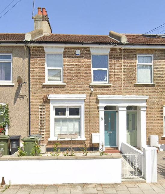 Quiet Area - Tidy Home - 1 Brand new room left! Main Photo
