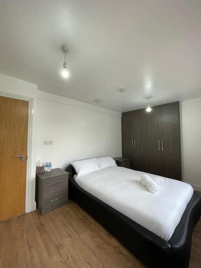 Double En-suite Room Heathrow  Main Photo