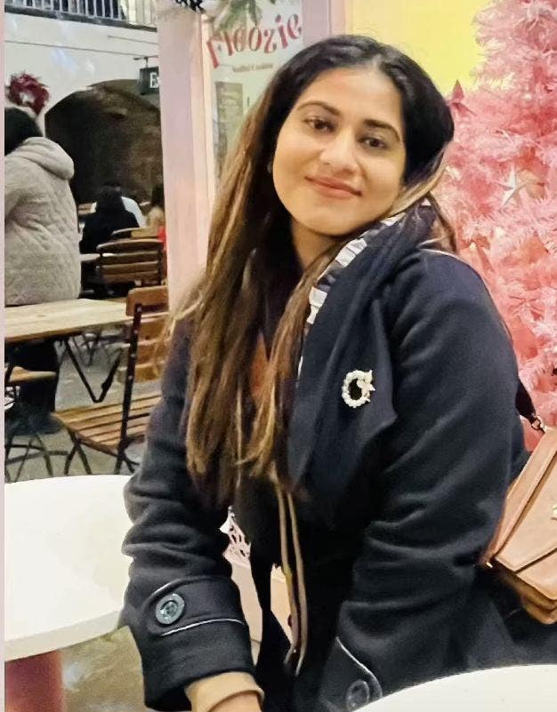 32 year old Female seeks a single or double room Main Photo