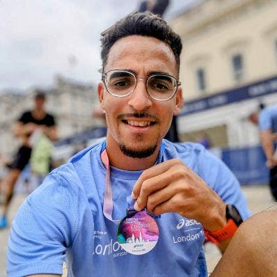 Looking for a single/double room  Main Photo