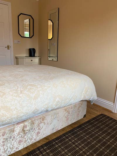 Double Bedded Single Occupancy en-suite Room Main Photo