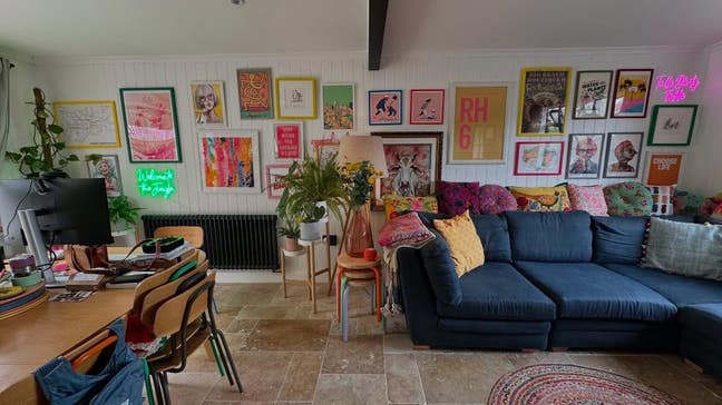 Cheerful Room Available in Leafy Tilgate, Crawley Main Photo