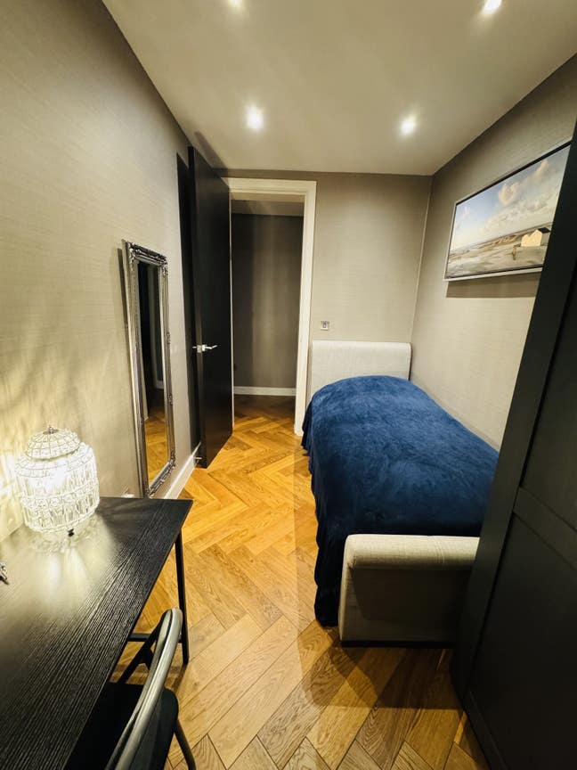 Modern Room in Luxury Apartment - All Inclusive  Main Photo