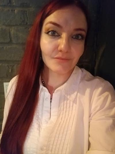 Clean, quiet, full time, non-smoker Main Photo